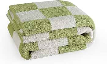 Amazon.com: QQP Checkered Throw Blanket,Soft Cozy Microfiber Reversible Checkerboard Fluffy Blank... | Amazon (US)