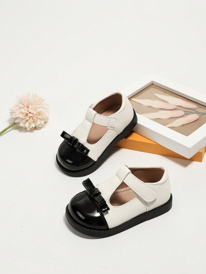Zapatos Planos Negro Y Blanco De Estilo Británico Moderno Para Niñas En Otoño E Invierno, Adecuados Para Princesitas Pequeñas Y Sus Presentaciones De Danza Y Escena De Estilo Mary Jane | SHEIN