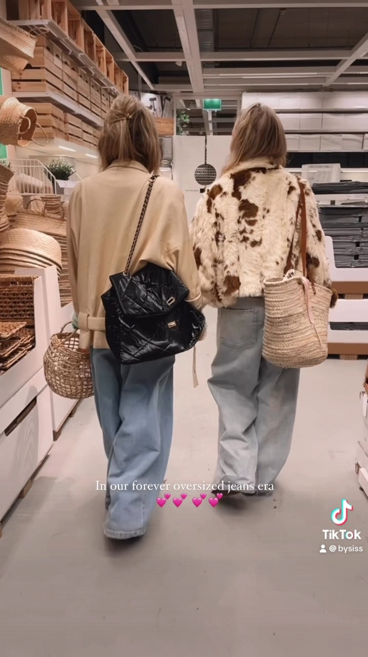 Jeans edit 💕💕 and our oversized black bag. 💕💕

#LTKItBag #LTKSeasonal #LTKStyleTip