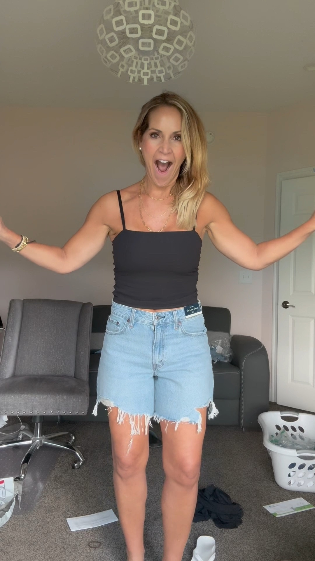 These jean shorts are awesome! Perfect for moms who don’t want their booty hanging out. Especially good for people like me who don’t love their legs. Just being honest!😊
True to size - I’m wearing a size 27.
These are from the Curve Love line in the light wash.

#LTKStyleTip #LTKOver40 #LTKFindsUnder100