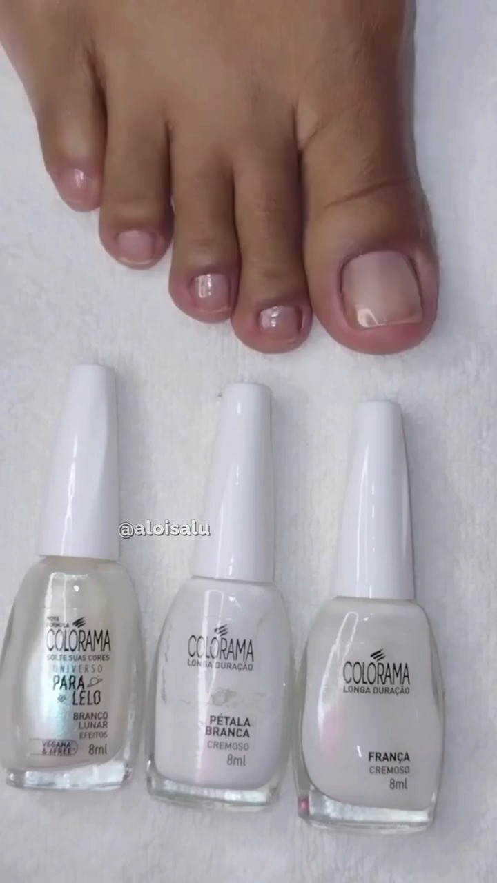  Unhas dos Pés Elegantes com Esmalte Branc
 Uma escolha atemporal que transforma completamente o visual: o esmalte branco nos pés traz leveza, elegância e um toque de sofisticação discreta.
Perfeito para quem ama um estilo clean, combina com qualquer look — do casual ao mais refinado.
💡 Dica especial: aposte no acabamento cremoso para um efeito mais uniforme e delicado, ou finalize com uma francesinha para um charme extra.
🤍 Simples, elegante e sempre impecável.
👉 Toque para ver os produtos selecionados
 #esmaltebranco #unhasdospés #pedicureperfeita #unhasdelicadas #esmaltecremoso #belezafeminina #unhaslindas #francesinha #cuidadoscomospés #dicasdebeleza #achadinhosshopee #promoção#empreedorismo#manicure#unhas 
 

 #LTKbeleza #LTKfestival #LTKroupadefesta
