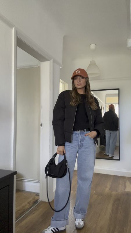 Small in the Massimo dutti jacket
25 in the citizens of humanity Ayla jeans
Ganni bag
Adidas sambas
New ear cap