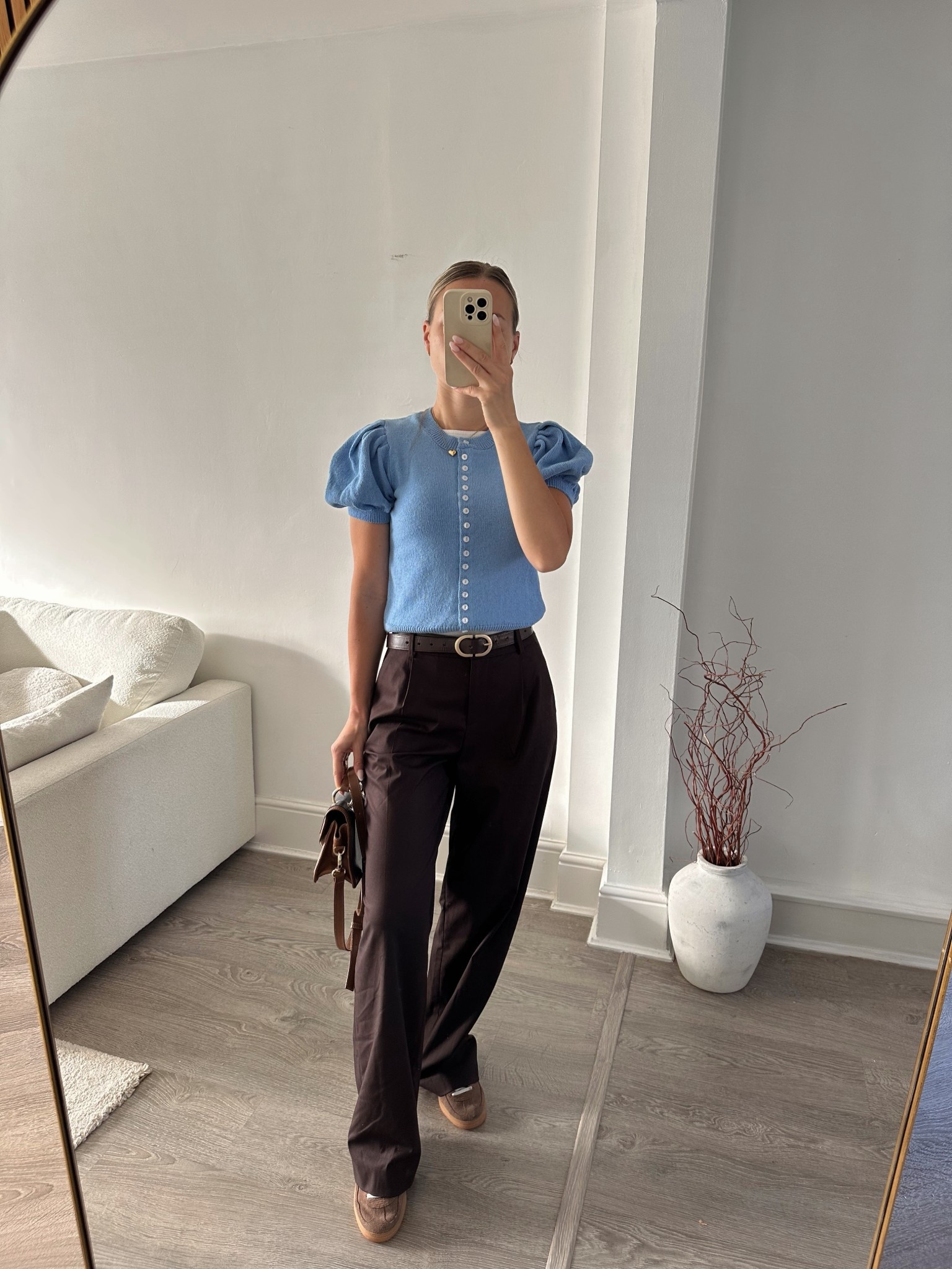 A spring formula that never fails: tailored trousers + brown and blue 🤎💙
Effortless and timeless

#LTKuk #LTKeurope #LTKspring