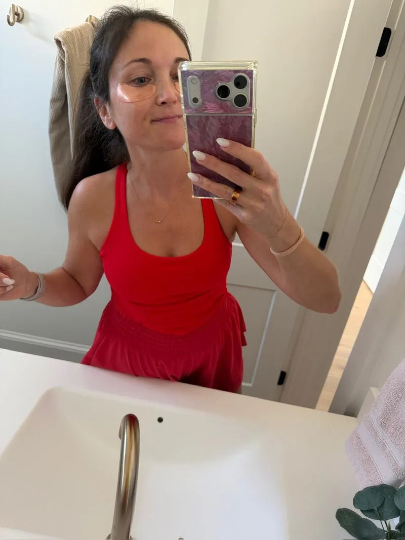 Red workout set!  

 #LTKdayinmylife #LTKgrwm #LTKfitnessgoals