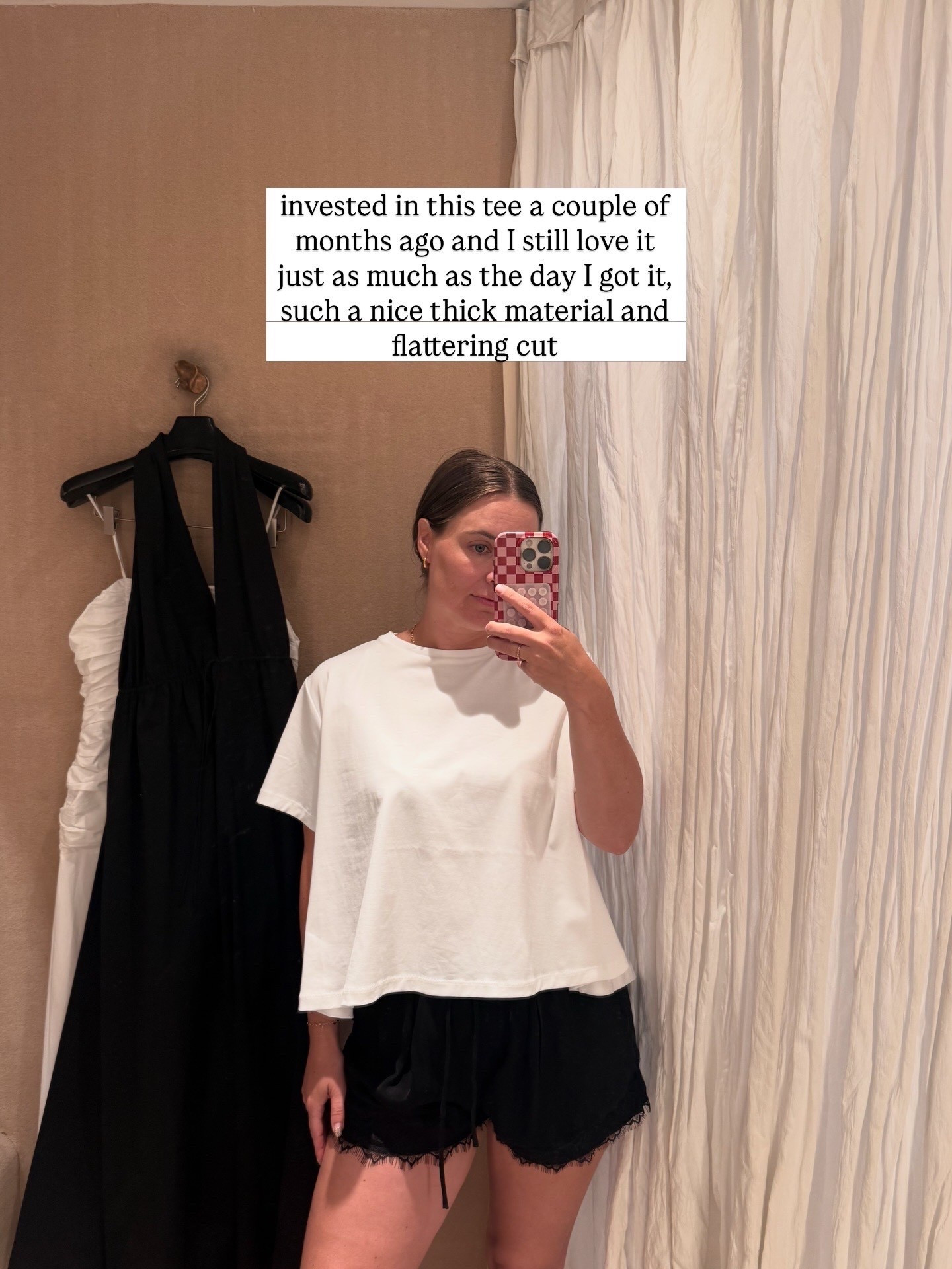 I love the style and cut of this white tee so much. It’s also a really nice thick material that holds its shape really well. Size up if you want it to sit loosely, I am wearing extra large 

#LTKstyletip #LTKaustralia #LTKautumn