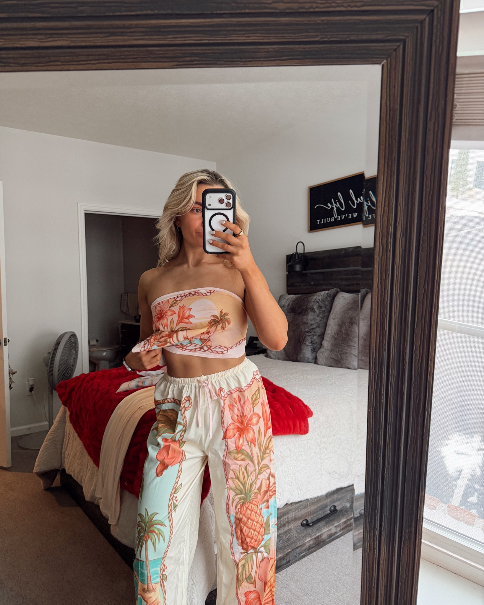 Ready for the islands 🌺🩵☀️ wearing a size small!  
#LtkHawaiiStyle #LtkBeach