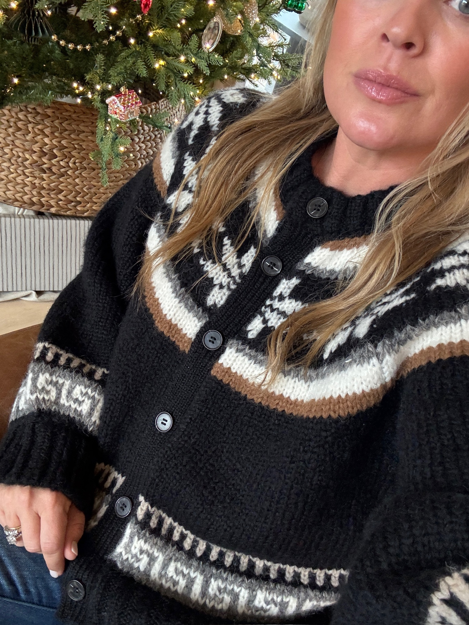 Geometric design cardigan - loving this cozy look this winter. 

 #LTKHoliday #LTKootd