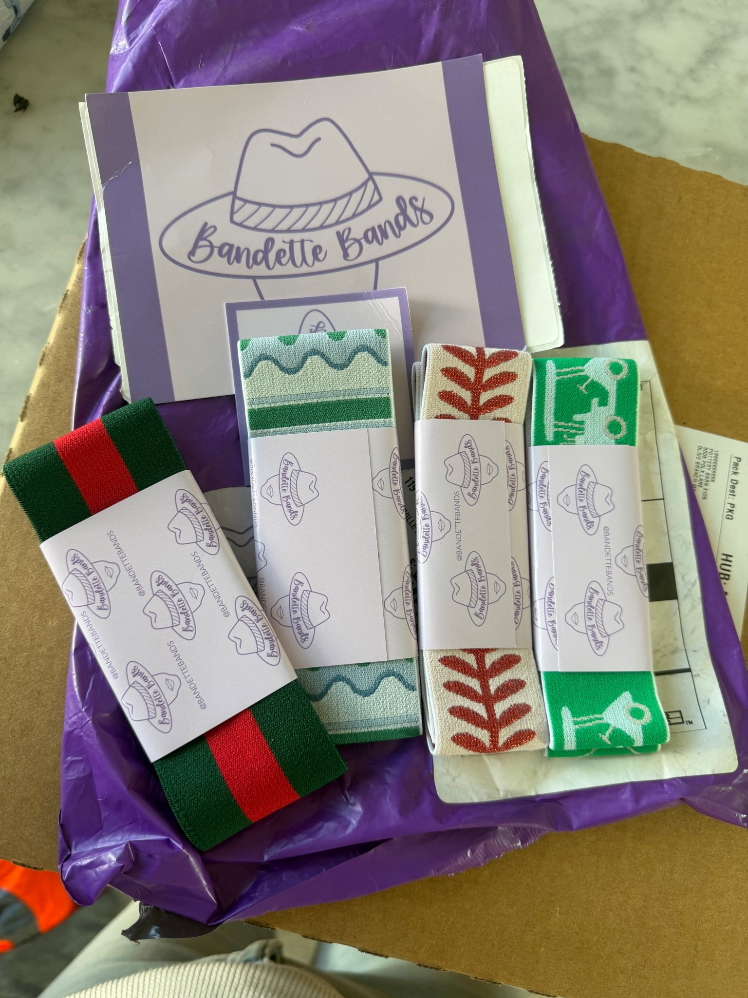 The best way to travel with hats and the cheapest way to have multiple hats on a budget!!!
#sunhats #beachhats