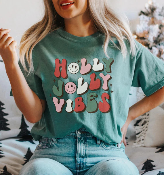Retro Christmas Comfort Colors® T-shirt Vintage Holly Jolly - Etsy | Etsy (US)