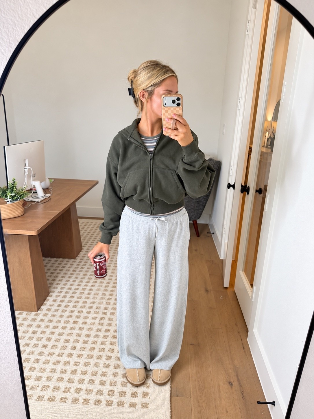 Easy at home OOTD 🤎🐻

#LTKootd