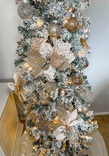 Christmas tree 

#LTKhome #LTKSeasonal #LTKHoliday