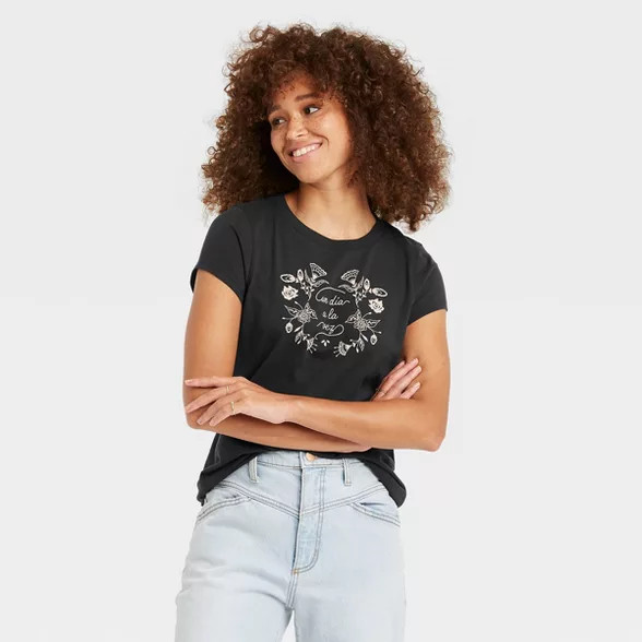 Women's Short Sleeve Graphic T-Shirt - Universal Thread™ | Target
