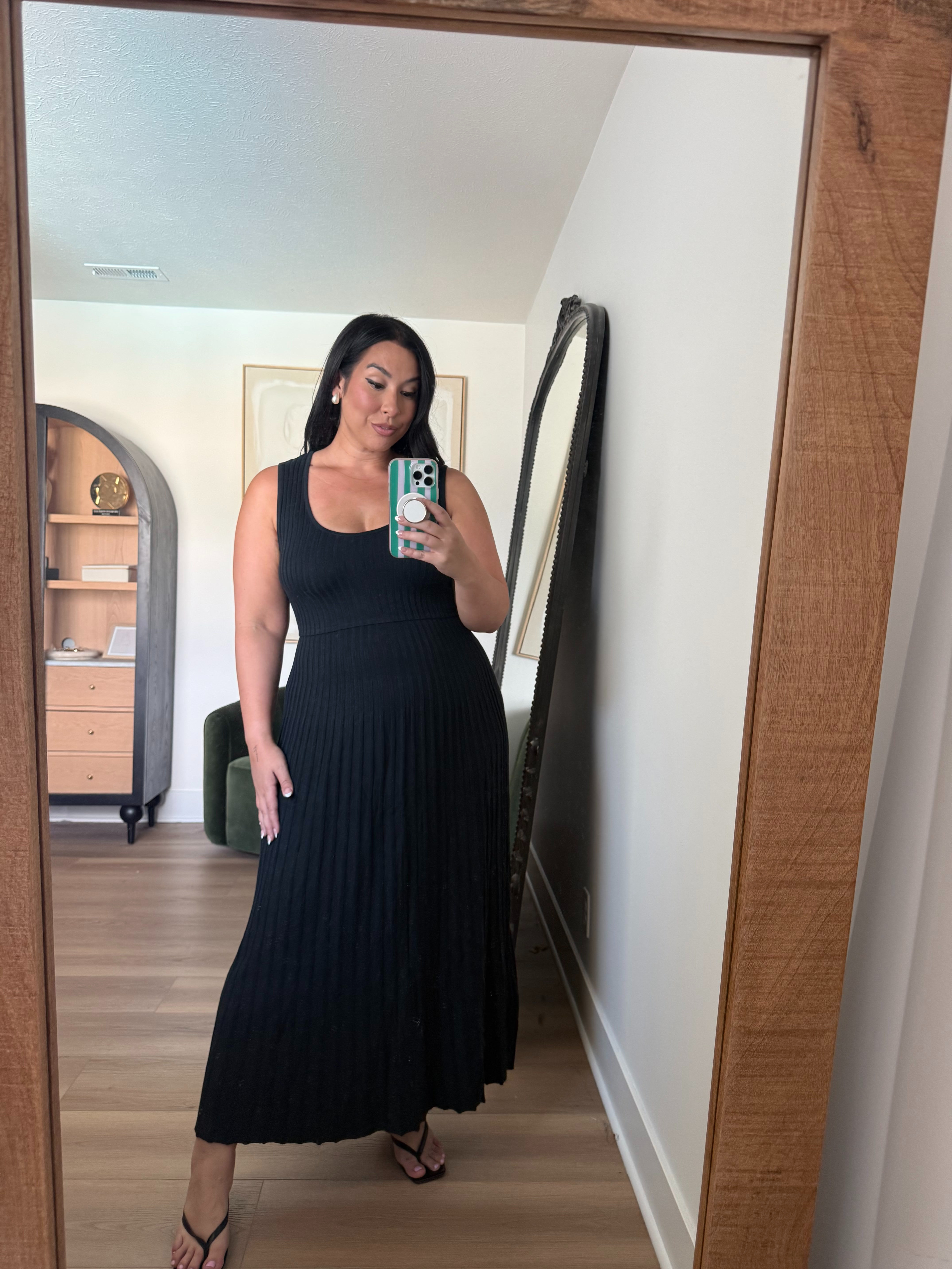 Wearing a large! Midsize fashion, midsize, abercrombie, abercrombie sweater dress, fall style, fall dress

#LTKSeasonal #LTKMidsize