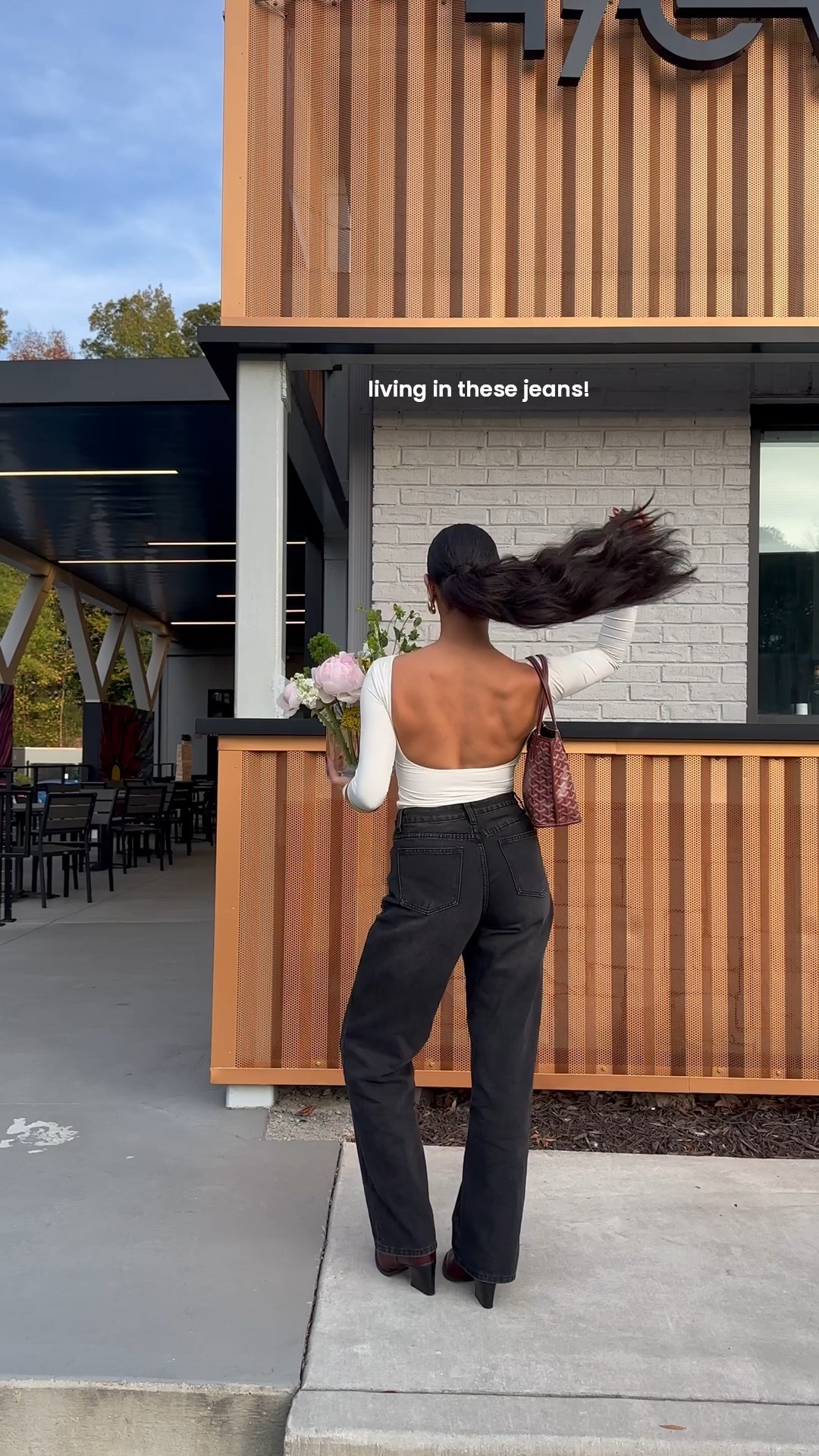 flower arrangement class chill date night outfit 💐 wearing 26 curve in these @abercrombie jeans 

#LTKValentine #LTKdayinmylife #LTKootd