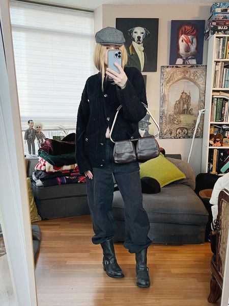 Tucking the pants in so they kind of look like parachute pants. These jeans are very worn in and soft so they tuck easily. Stiffer fabrics won’t. 
Jeans secondhand, boots 10 years old, bag vintage 90s.

.  #winterlook  #torontostylist #StyleOver40  #frye #secondhandFind #fashionstylist #slowfashion #FashionOver40  #vintagelevis #MumStyle #genX #genXStyle #shopSecondhand #genXInfluencer #genXblogger #secondhandDesigner #Over40Style #40PlusStyle #Stylish40


#LTKshoecrush #LTKover40 #LTKstyletip