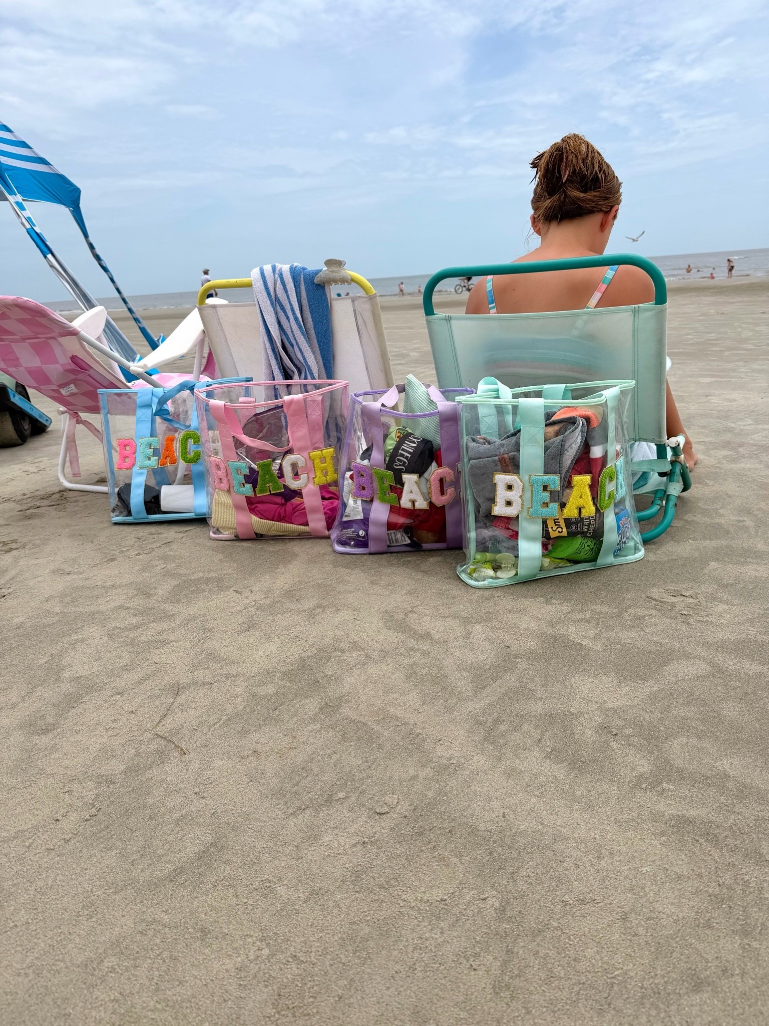 Each kid having their own bag for their towel and snacks = game changer #LTKkids

#LTKdayinmylife #LTKmomlife