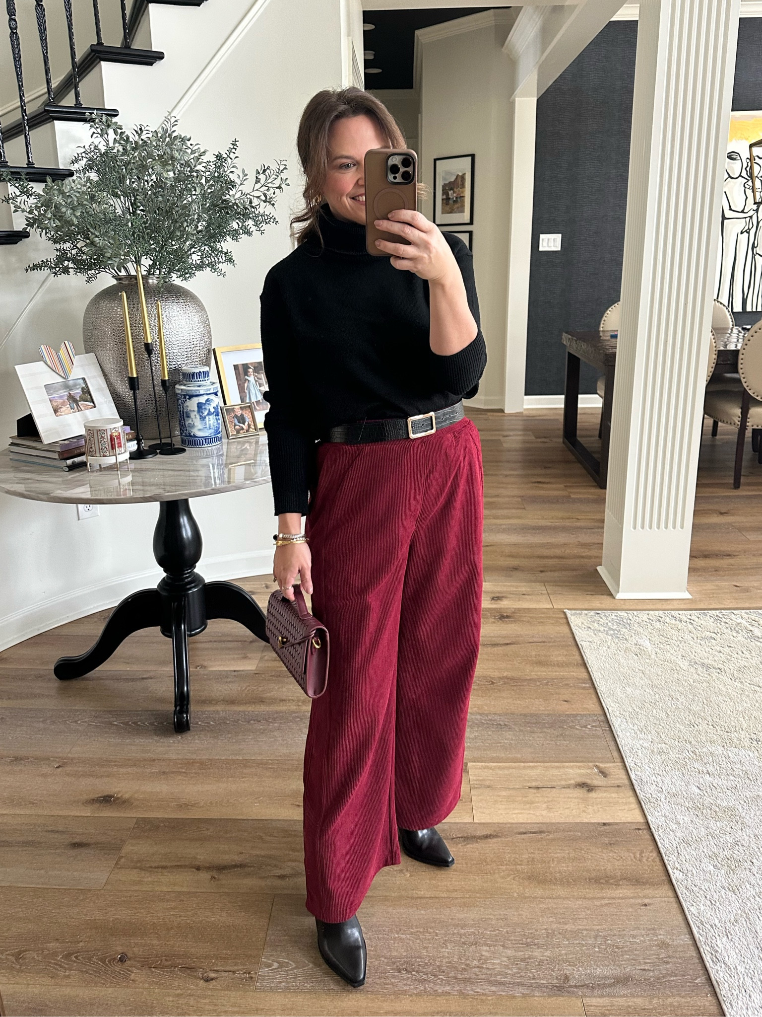 Church OOTD

Love this pull on corduroy pants paired with a basic black sweater. 



#LTKStyleTip #LTKFindsUnder50 #LTKFindsUnder100