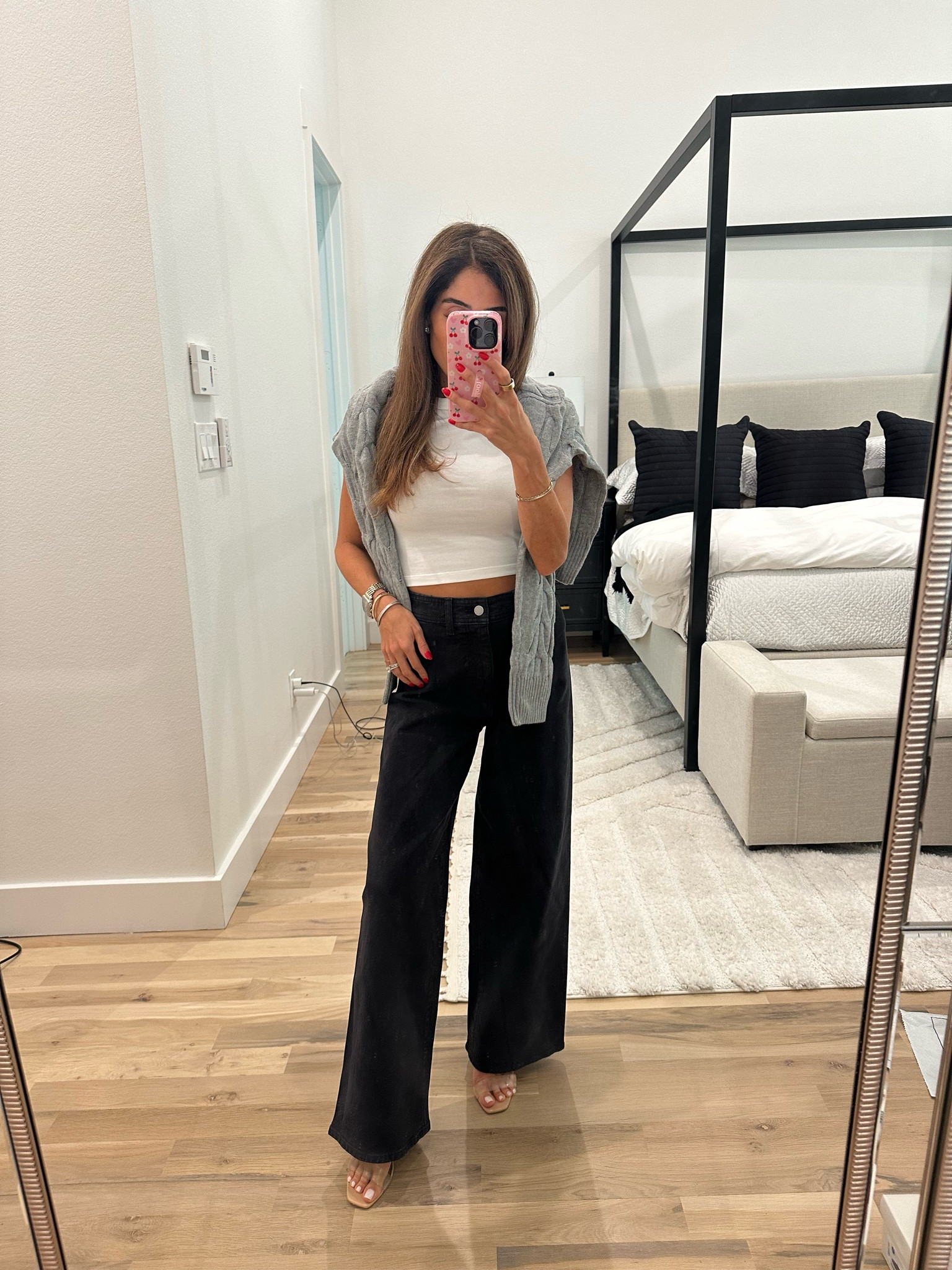 Wide leg target jeans size 00 white tee xxs 

#LTKSaleAlert #LTKFindsUnder50 #LTKFindsUnder100