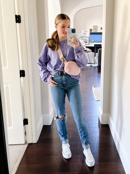My girl wanted to get in on the style posts.  She loves a comfy sweatshirt and denim.  

This cute Sherpa crossbody bag would make a great Christmas gift for your teen!

#LTKfindsunder100