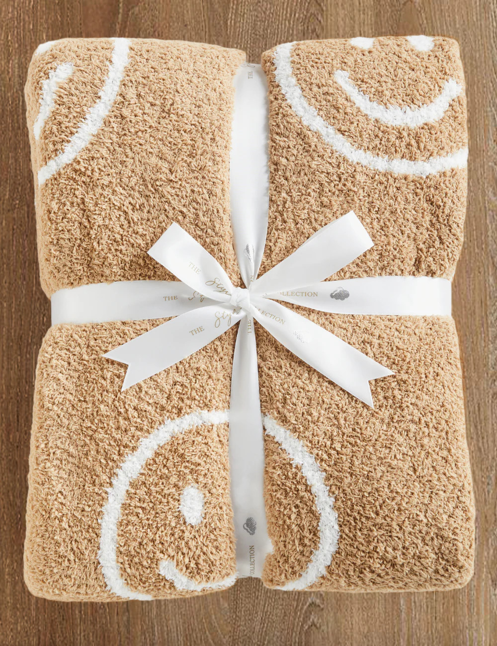 Smiley Buttery Blanket | The Styled Collection