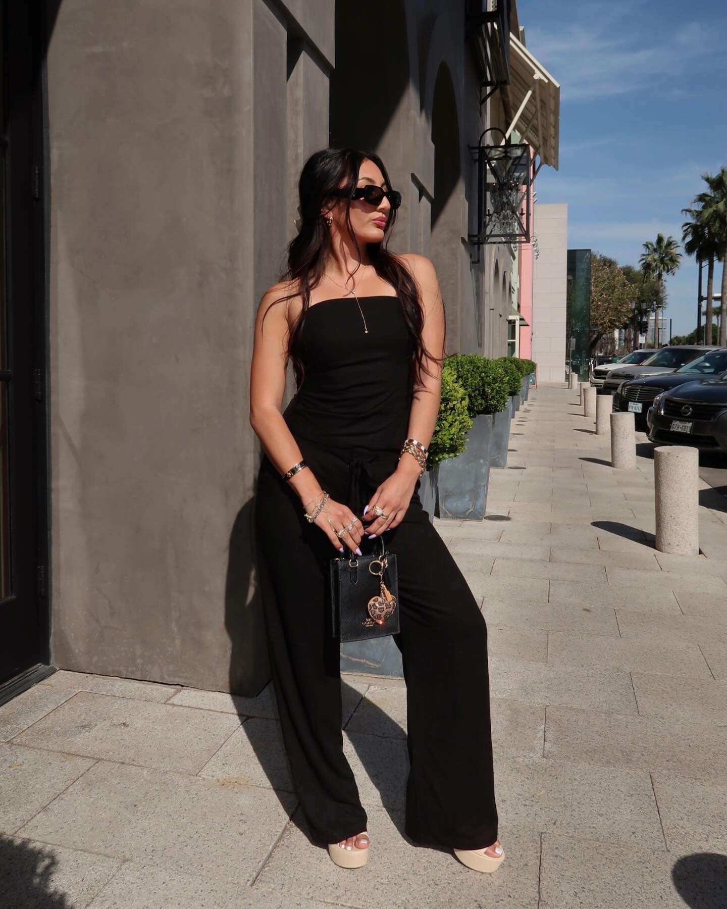 an all black fit always gonna do it for me 
.
.
.
@citybeachaustralia 
code STYLEGOALS