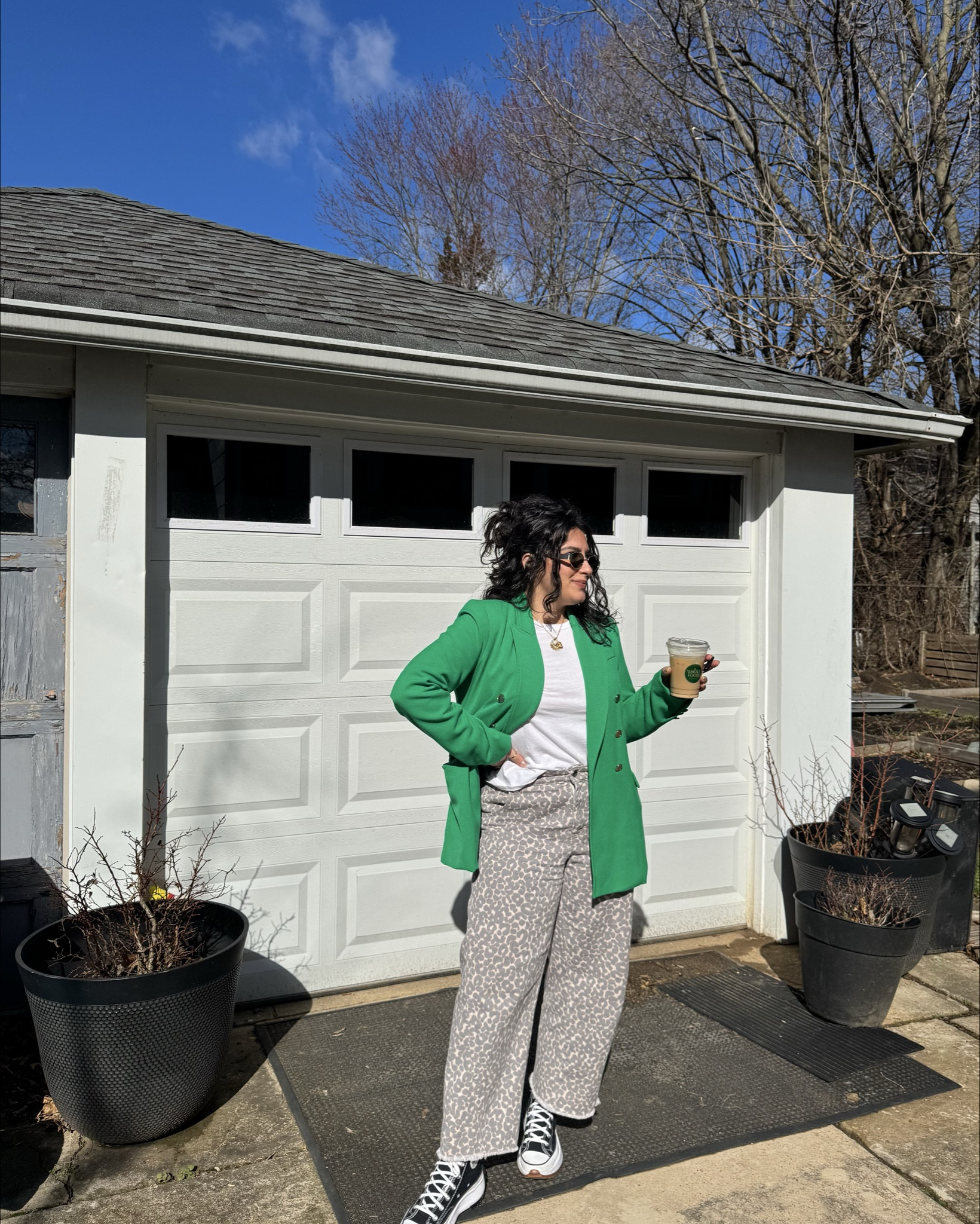 Sunglasses- Primark
Blazers & jewelry - Tjmaxx/marshalls, Amazon 
Undershirt- old navy
Pants- Target
Sneakers- converse

#LTKootd #LTKdayinmylife #LTKFestival