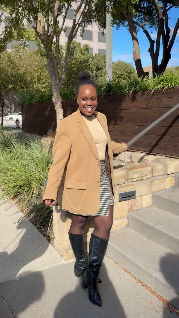 Knee high boots 

#LTKHoliday #LTKMidsize #LTKStyleTip