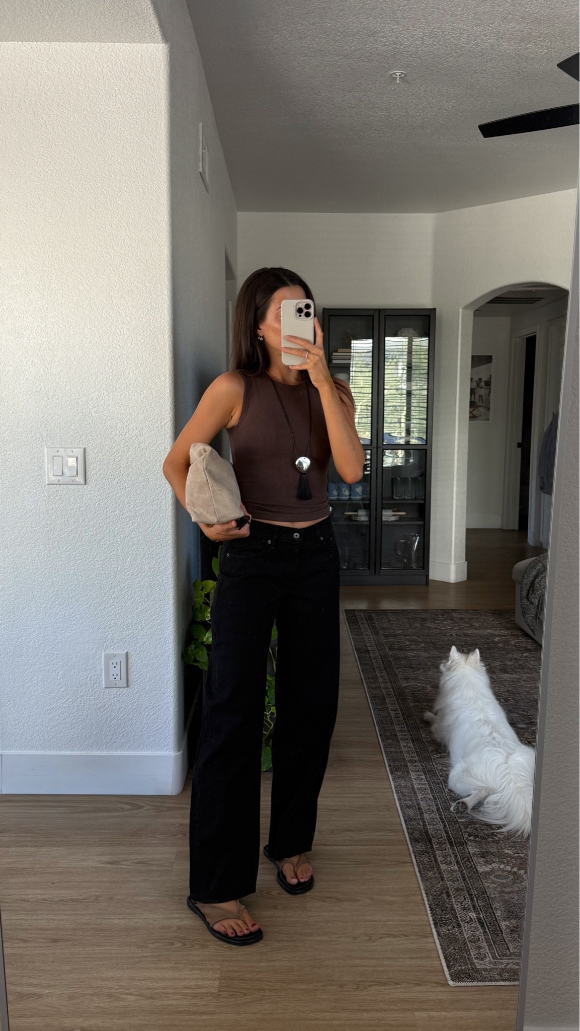 I am 5’7” wearing size XS in the tank top and true size 25 (classic, not curve love) in the jeans!
