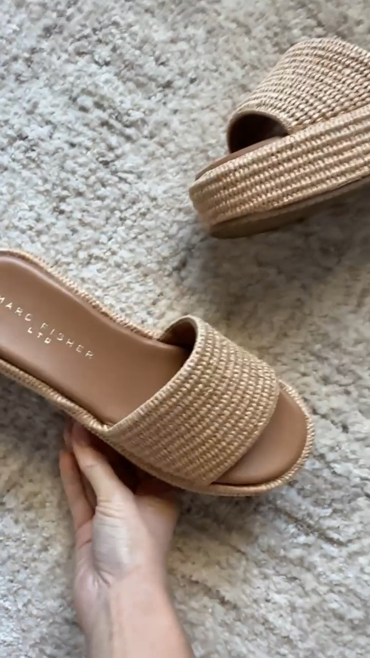 Platform sandals
Sandals

#LTKSeasonal