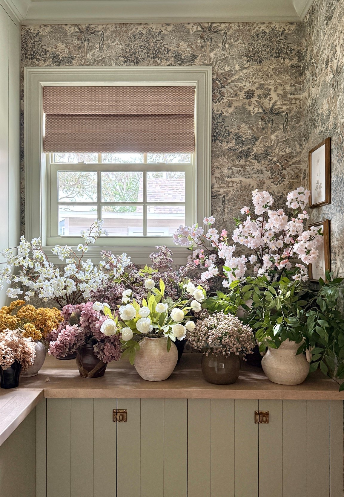 This years best faux stems and florals 🌸

See the full roundup live on Jennasuedesign.com!

#LTKHome #LTKSeasonal #LTKSpringSale