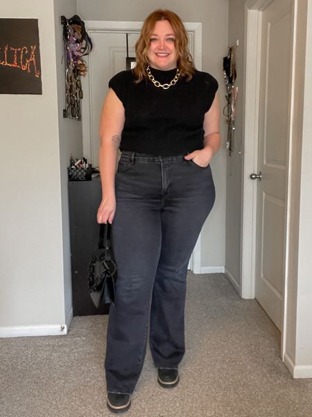 These jeans have a slit in the back which makes them fall perfectly instead of bunching up 😍

Top is cider but sharing some similars. Code SWIMtarajane for 15% off at SHEIN

#LTKmidsize #LTKstyletip #LTKplussize