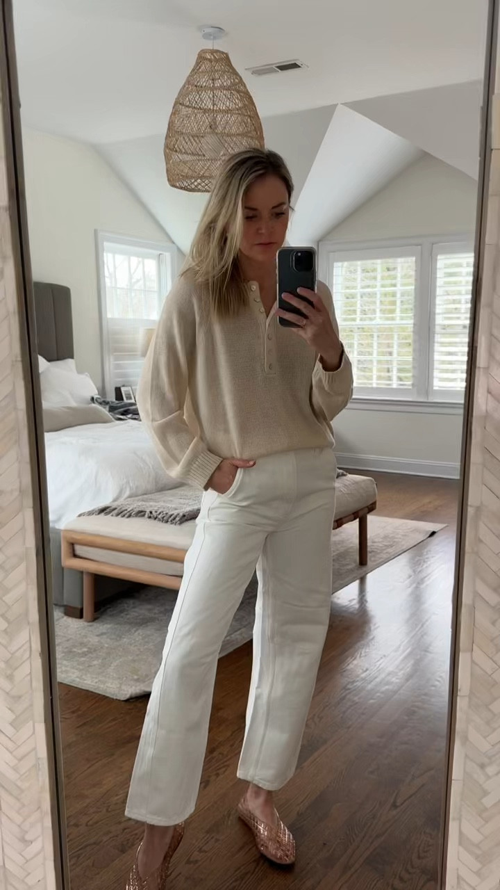 New beach sweater find 
-medium top, sized up 1
-26R jeans, tts, I’m 5’5 and use code STYLEDSNAPSHOTS for 15% off
-jelly flats I’m a true 7.5 and ordered 8s (whole sizes only) 
-10mm earrings 
