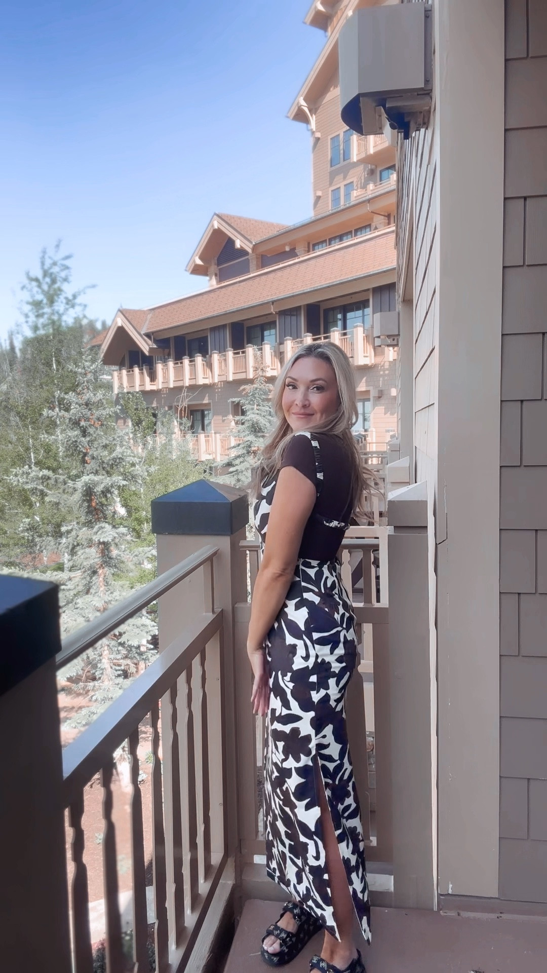 Summer dinner outfit 

#LTKStyleTip #LTKSaleAlert #LTKTravel