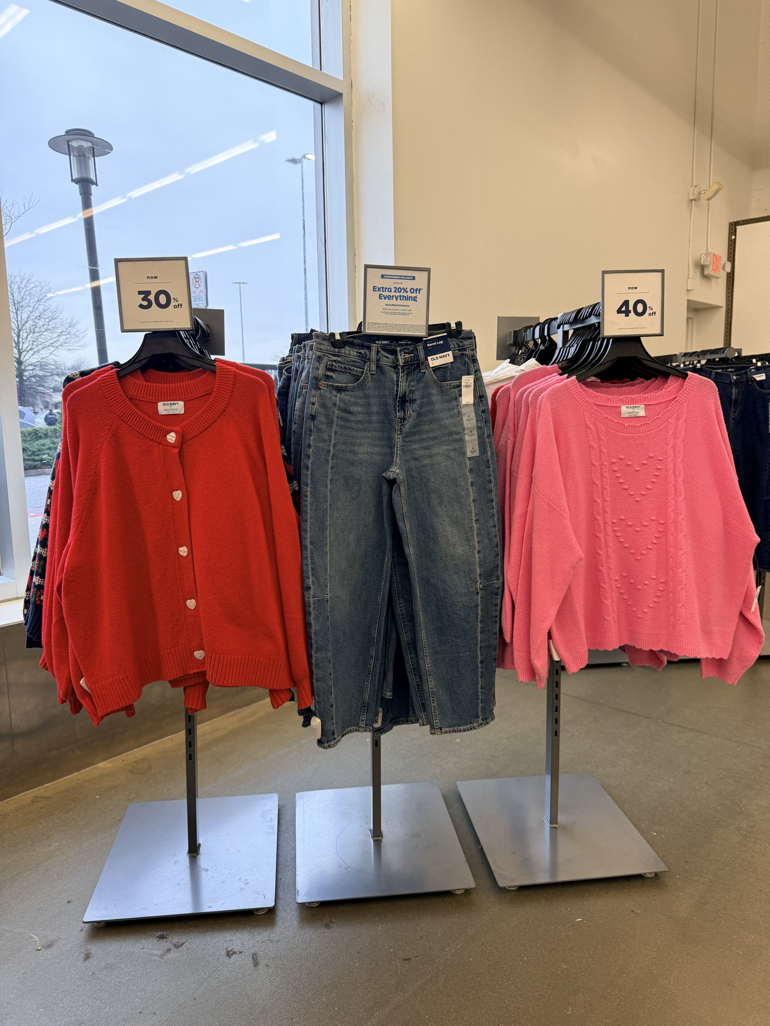 Valentine’s Day sweaters from Old Navy 💕✨
Cute, cozy, and easy to wear way beyond February — perfect for school runs, brunch dates, and everyday love-month vibes.
I linked all my favorite Old Navy Valentine sweater picks on LTK.

#oldnavy #valentinessweaters #valentinesdaystyle #cozyandcute #everydayfashion #LTKfashion #LTKfinds #LTKsale #shoppingfavorites #onlineshopping #ShoppingWithPriiincesss #AtlantaCreator #Atlantacontentcreators

#LTKgrwm #LTKValentine #LTKootd