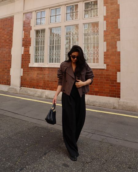 Autumn winter fashion tailored relax trousers cropped trench coat jacket tabis fendi peekaboo

#LTKeurope