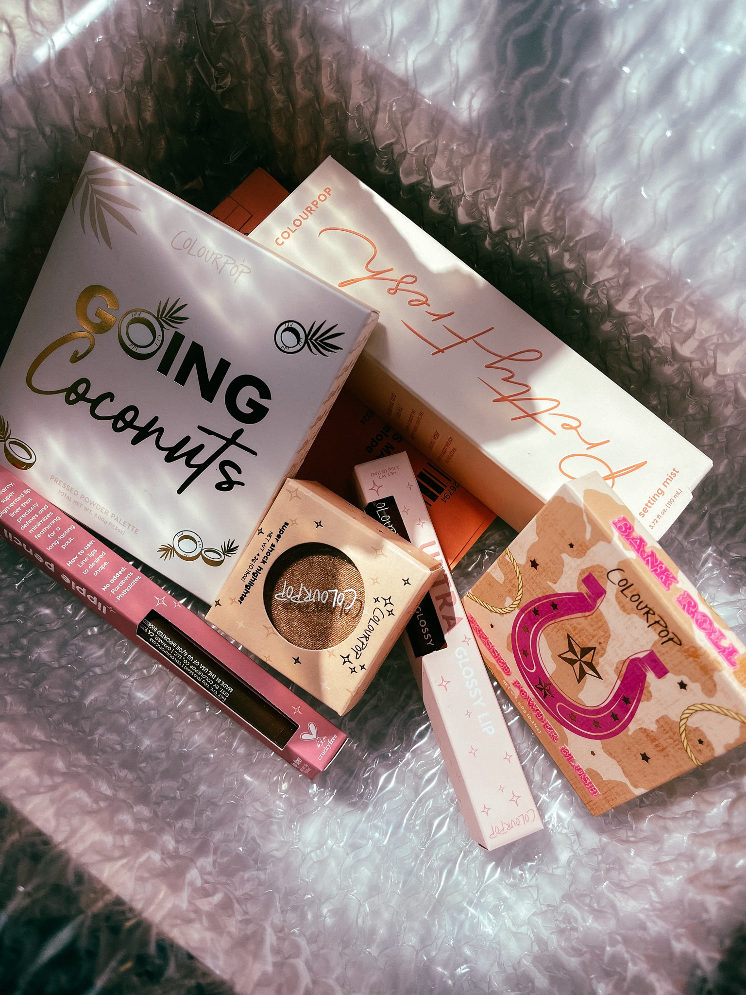 Colourpop Haul 🫶🏽 Stocked up on my staples and trying a few new thingssss 🙃


#makeup #beauty #colourpop #eyeshadow #lipliner #lipstick #blush #highlighter 

#LTKFindsUnder50 #LTKBeauty #LTKSaleAlert