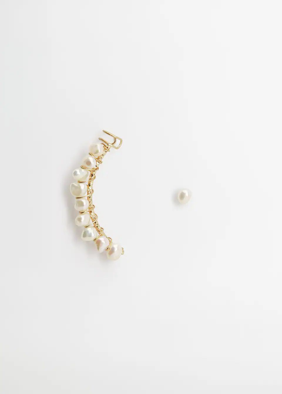 Earcuffs mit Naturperlen | MANGO (AT)