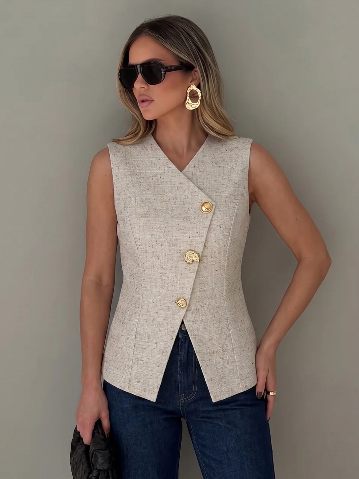 Textured Asymmetric Buttoned Vest | Commense