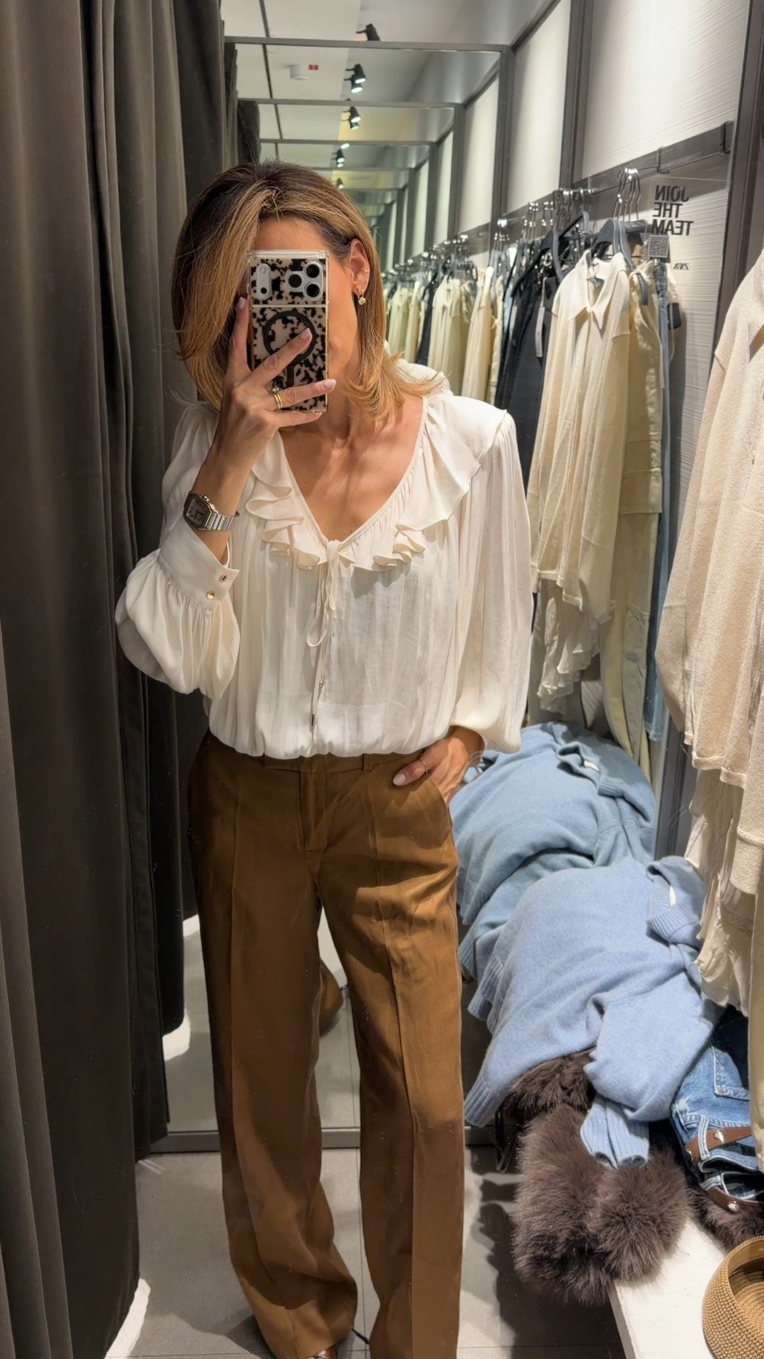 @Zara I love these linen pants paired with this feminine blouse that feels designer. The subtle shoulder pads add just the right amount of structure to the flow!

#LTKootd #LTKgrwm #LTKOver40