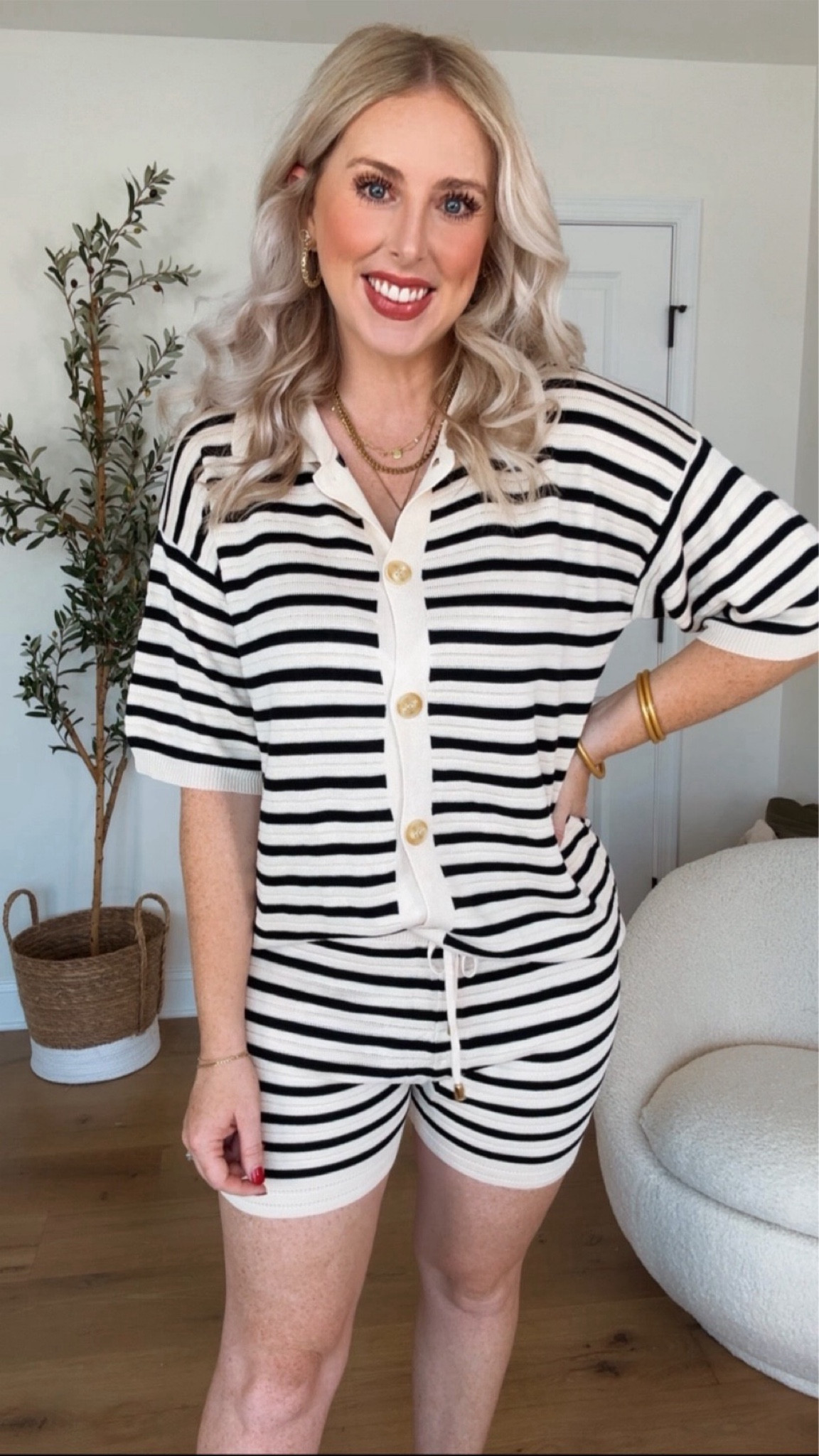 Amazon outfit, Amazon outfit set, black and white stripes

Wearing a medium 

#LTKSeasonal #LTKFindsUnder50 #LTKSaleAlert
