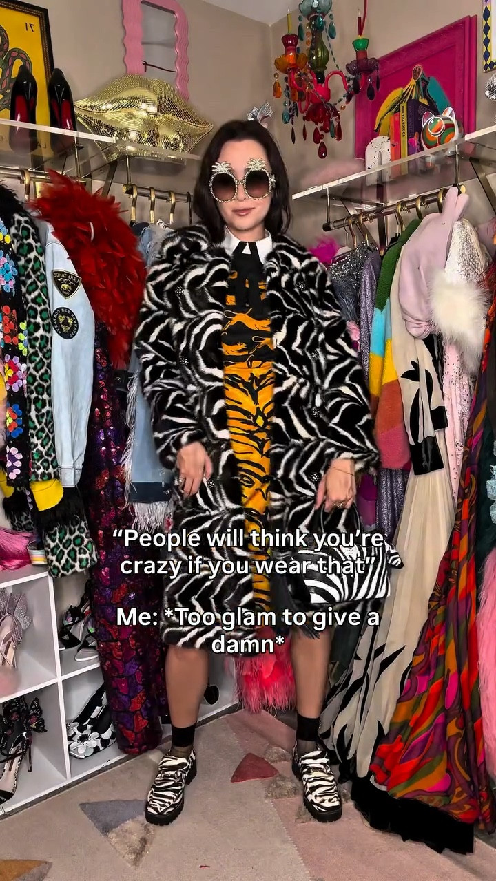 Raise your 🙌 if you’re also too glam to give a damn what other people think 💅✨

Serving bold energy in zebra print because confidence is always in style. Watch me step into my power, own my look, and remind the world that agreeing with my style is optional—but fabulous is always mandatory. 🖤🤍

#ConfidenceQueen #OOTDInspo #FashionReels #StyleStatement #ViralFashion

zebra print outfit, bold fashion look, glam style inspiration, confident outfit ideas, statement fashion reel, women empowerment fashion, trendy outfit reel, Instagram fashion inspo, fearless style, high fashion vibes