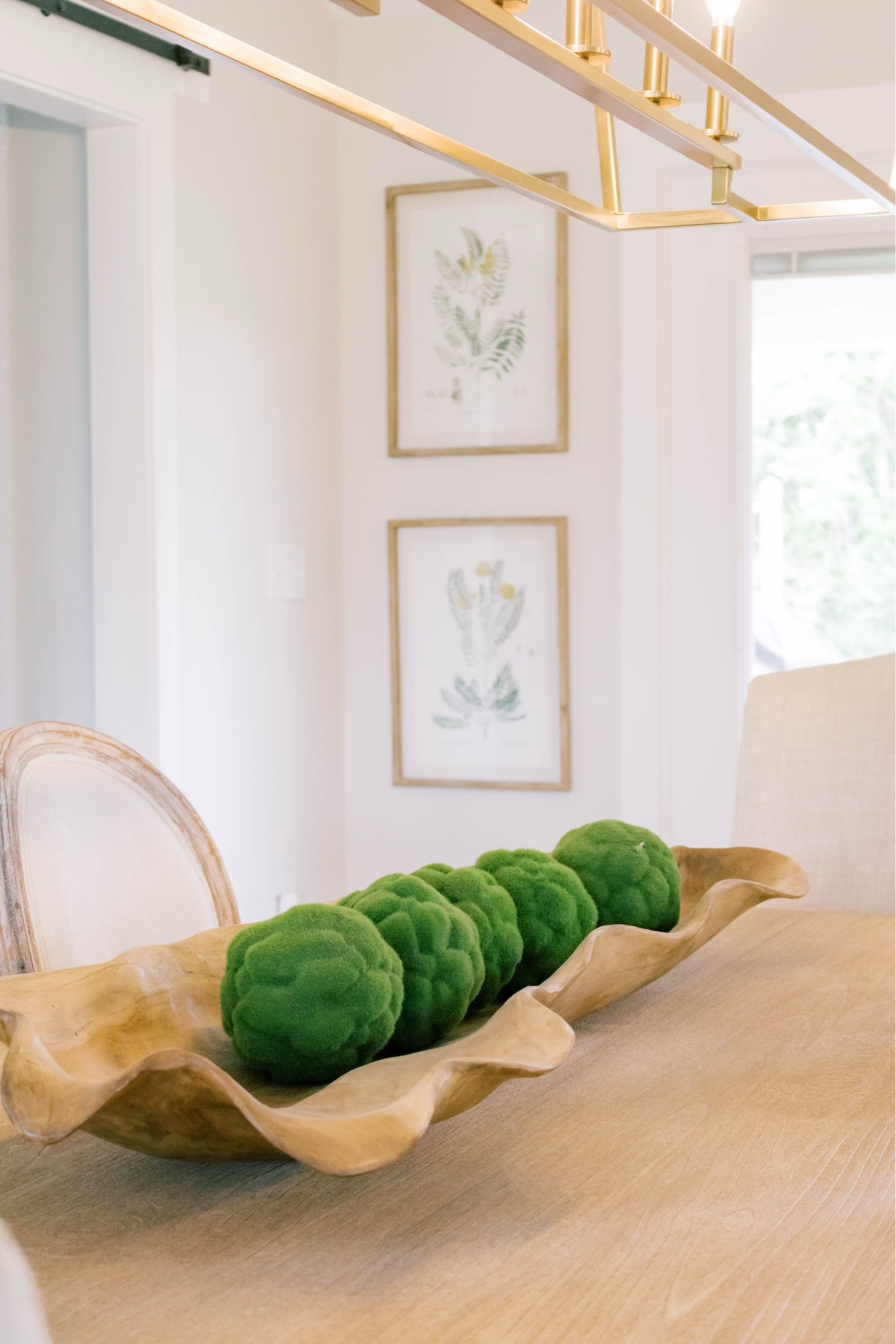 Dining room table decor 


#LTKHome #LTKFindsUnder50 #LTKFindsUnder100