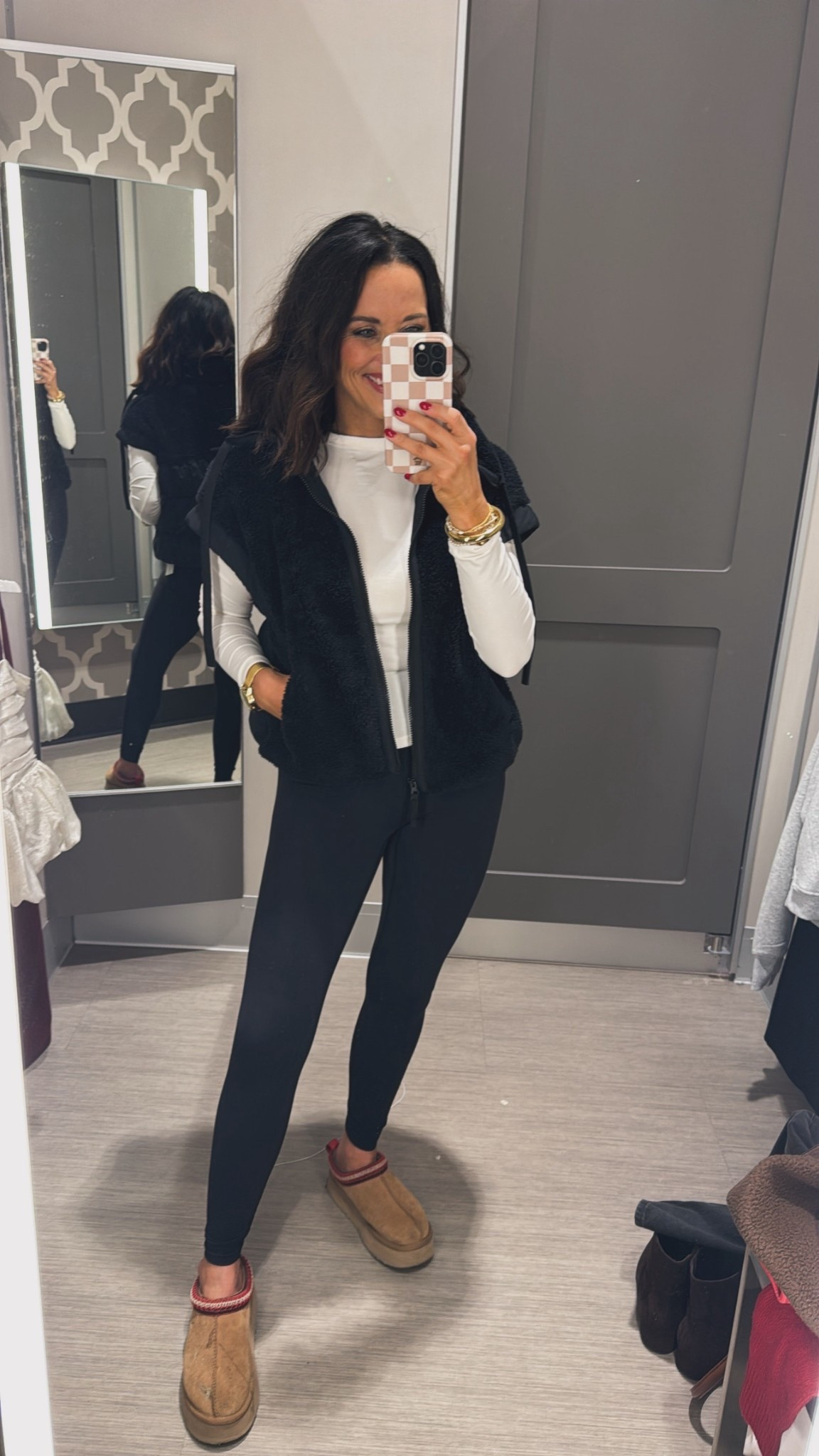 Oh my gosh y’all I am obsessed with this faux fur vest from Target! I know this one won’t last long because it is so chic and easily dressed up or down for some festive fashion!! 💫 Target finds vital target fashion winter wear women’s style holiday look faux fur vest black winter outfit VintagePickin 

#LTKSeasonal #LTKootd #LTKActive