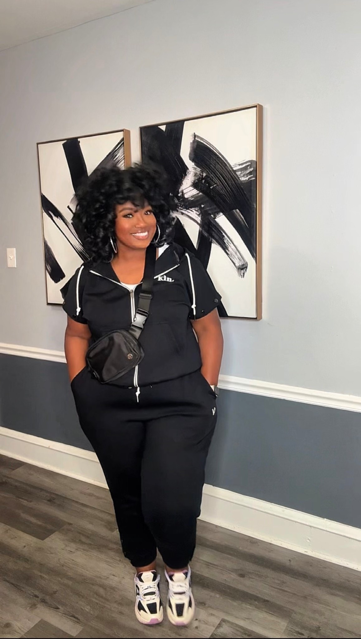 KIN Apparel is  my favorite brand for sweatsuits because not only do they fit well, they have satin lined hoodies that protect your hair. This set is sold out but all of their sweatsuits are amazing! 

Use code TIFFANY10 to save
Wearing: XL top and 2X bottomm