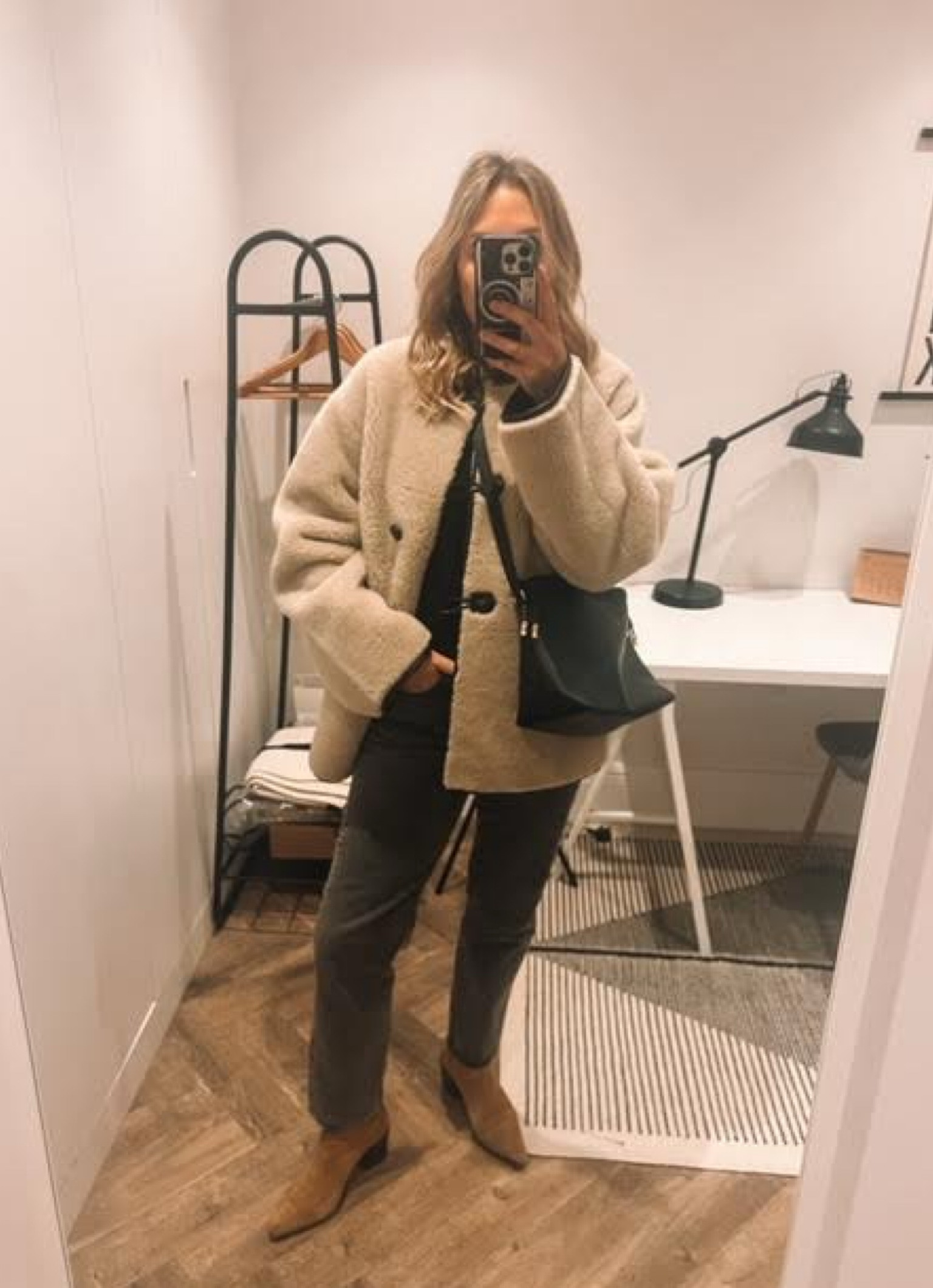 Mango, Arket, A.P.C, Farfetch, La redoute, transitional style, transitional outfit, autumn outfit, autumn fashion, fur coat, straight leg jeans, suede boots, crossbody bag, autumn outfit ideas, style inspiration 

#LTKstyletip #LTKeurope #LTKSeasonal