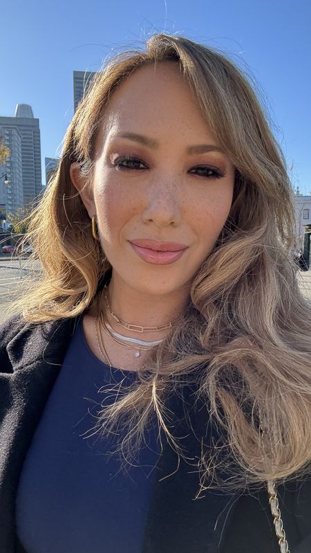 We got lucky as the other day it was sunny in San Francisco which isn’t a normal thing especially this time of the year! Did my own glam and have to say I’m pretty impressed with myself, ha! Comment below and let me know your favorite products you can’t live without 💄😍

#LTKfindsunder50 #LTKHoliday #LTKbeauty