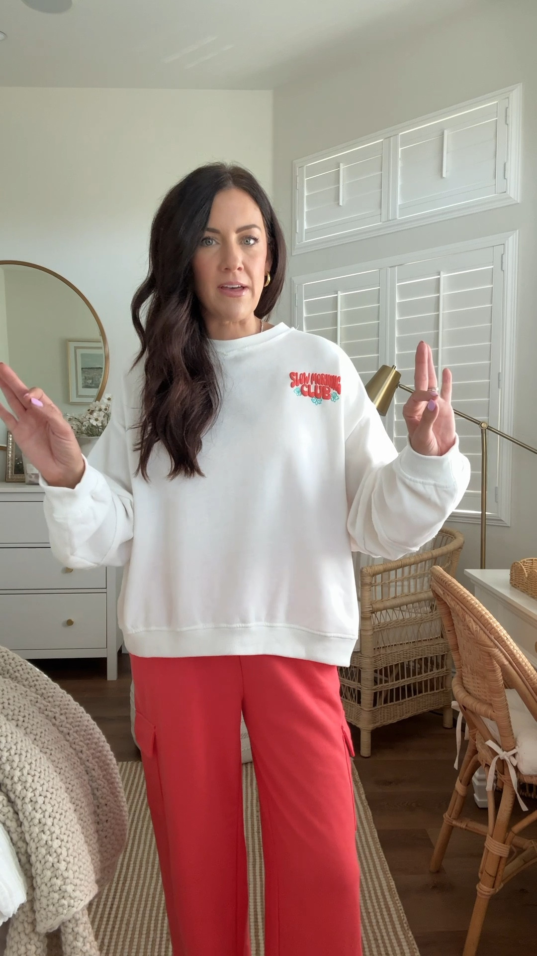 SLOW MORNING CLUB😍 wearing a large for a loose laidback fit!
These cargo sweatpants are some of my favorite that they do and this new coral color is so pretty ! Wearing a small they run true to size ￼

#LTKSeasonal #LTKootd #LTKmomlife