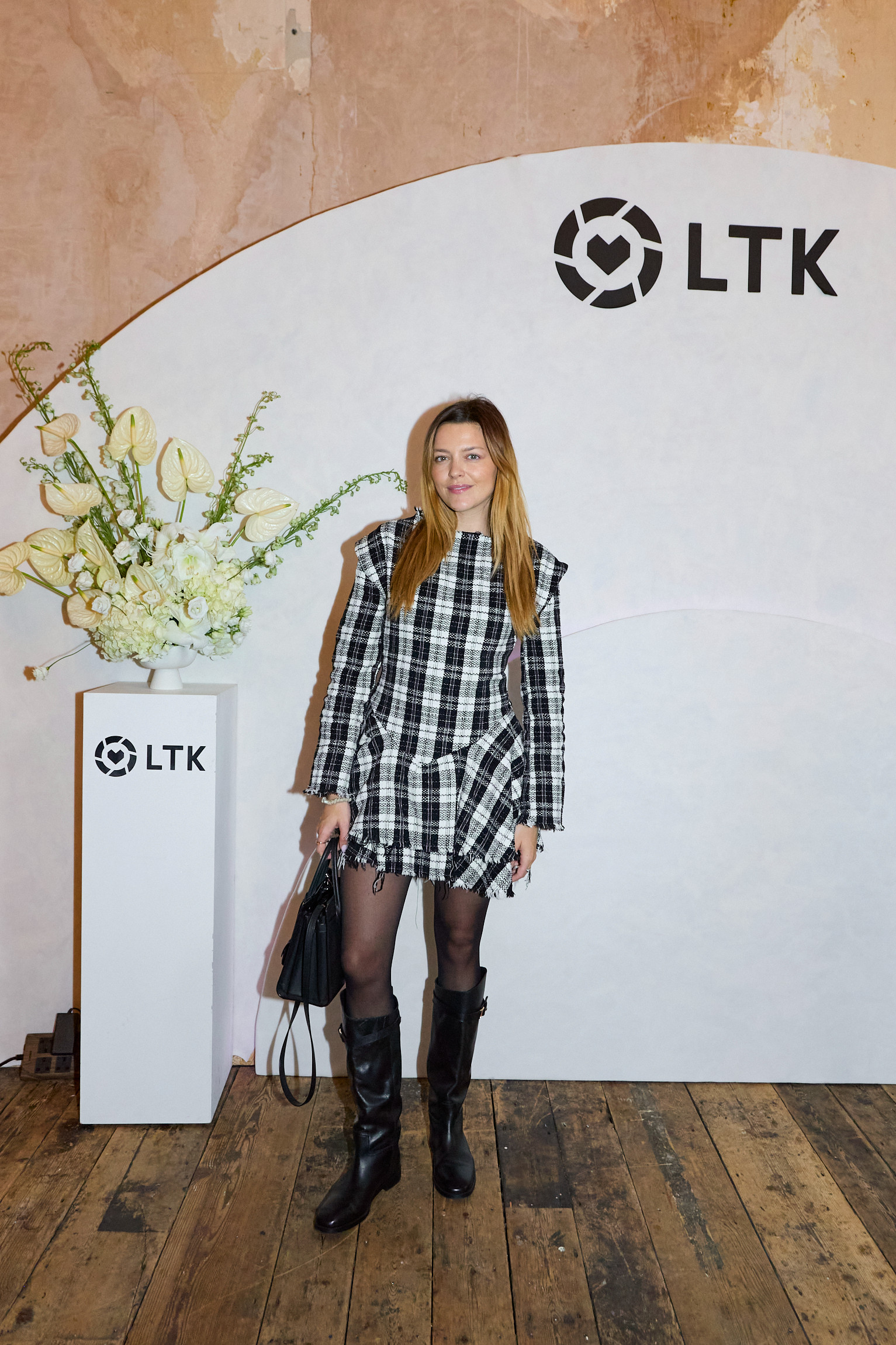 LTK Studio look ✨

Check dress, tartan dress, plaid dress, mini dress, long sleeve dress, winter dress, autumn dress, winter outfit, autumn outfit, party wear 

 #LTKuk #LTKautumn #LTKwinter
