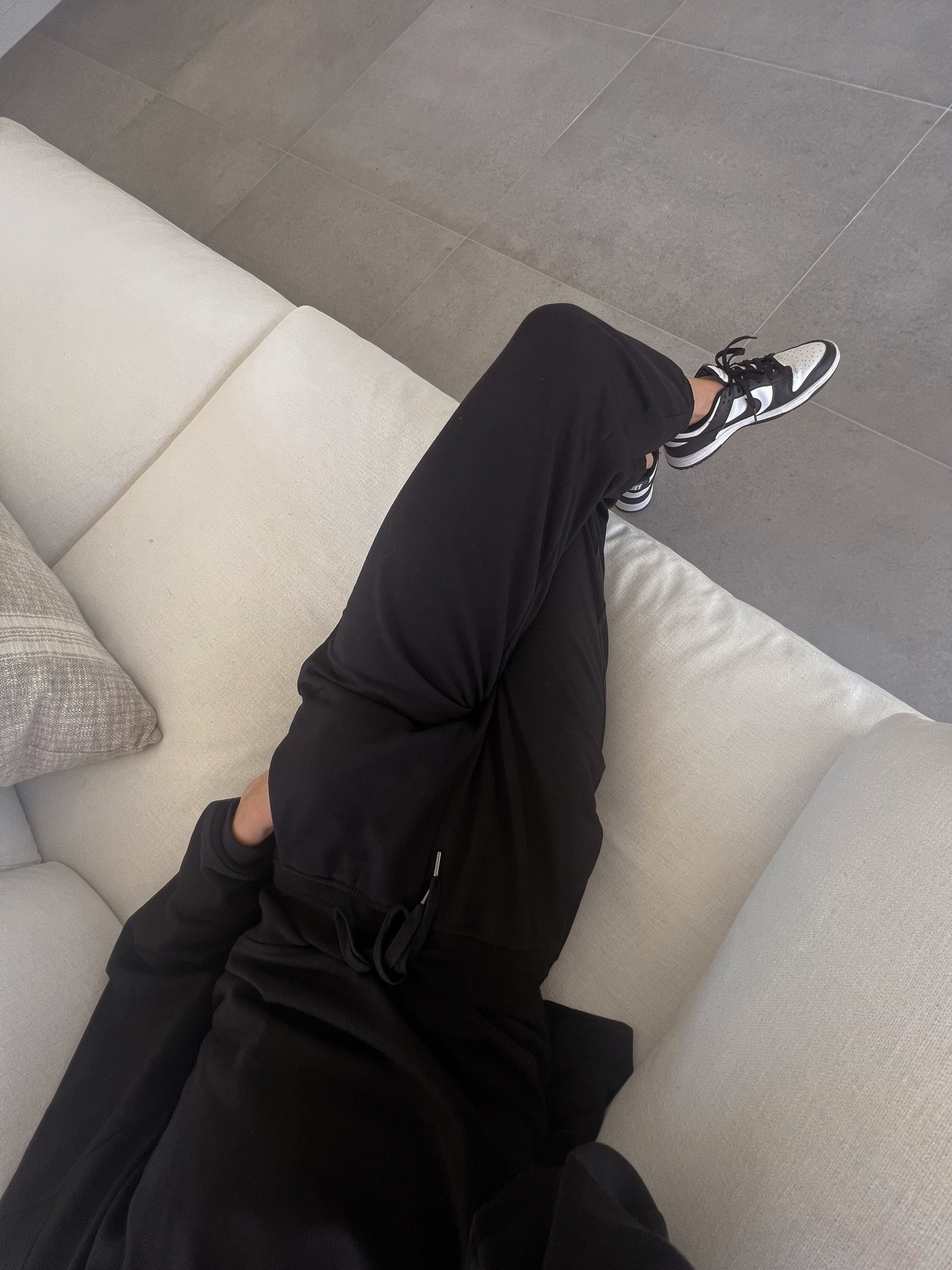 TGIF 🖤

#LTKstyletip #LTKhome