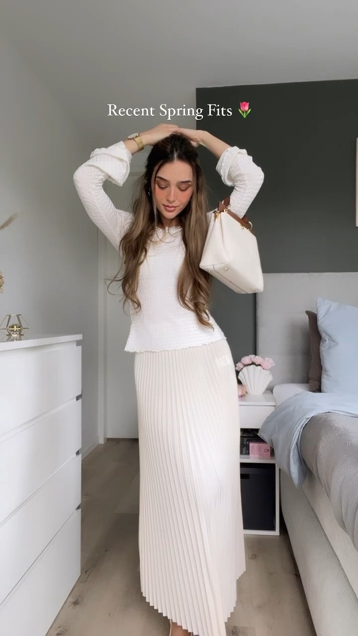 Recent Spring Outfits🌻

• Beige Aloruh Ladies' Valentine's Day Halter Neck Single Breasted Vest And Pleated Skirt Two Piece Set, Beige BIZwear Ladies' Solid Color Flared Sleeve T-Shirt, navy blue BIZwear Turn-Down Collar Woolen Coat • Black pleated skirt, white BIZwear Women's Elegant Sleeveless Top With Single-Breasted Square Neckline And Long Skirt Set For Summer, black a lined skirt • white Long Sleeve See-Through Lace Blouse, baby blue Houndstooth Print Double Breasted Blazer Workwear • Beige ballerina shoes work • Women's Flat Shoes With Bow Decoration Black Faux Suede Shoes Ankle Strap Elegant Women's Shoes Spring Summer Ventilated And Breathable Shoes Black Shoes • Women's White & Contrast Trim Heart Neckline Black Cami Top